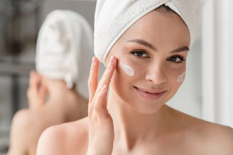 Get Rid of Under Eye Wrinkles When Smiling Get Rid of Under Eye Wrinkles When Smiling