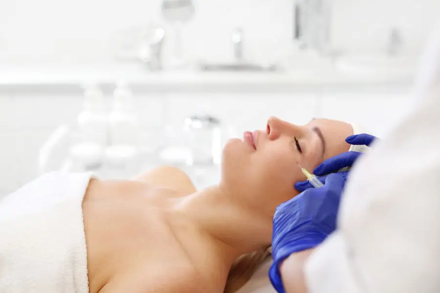 The Benefits and Disadvantages of a Vampire Facelift The Benefits and Disadvantages of a Vampire Facelift
