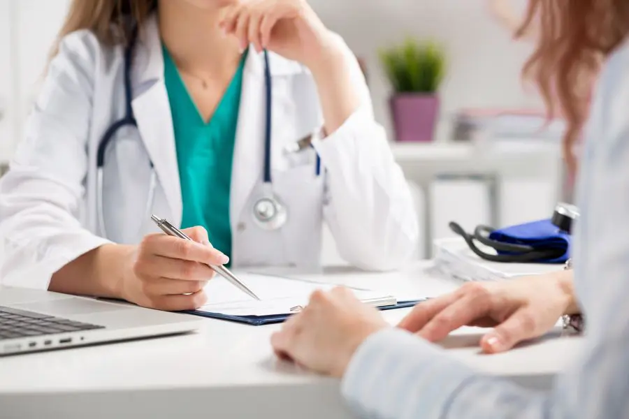 Consulting With a Surgeon Before Starting Facial Massages Consulting With a Surgeon Before Starting Facial Massages